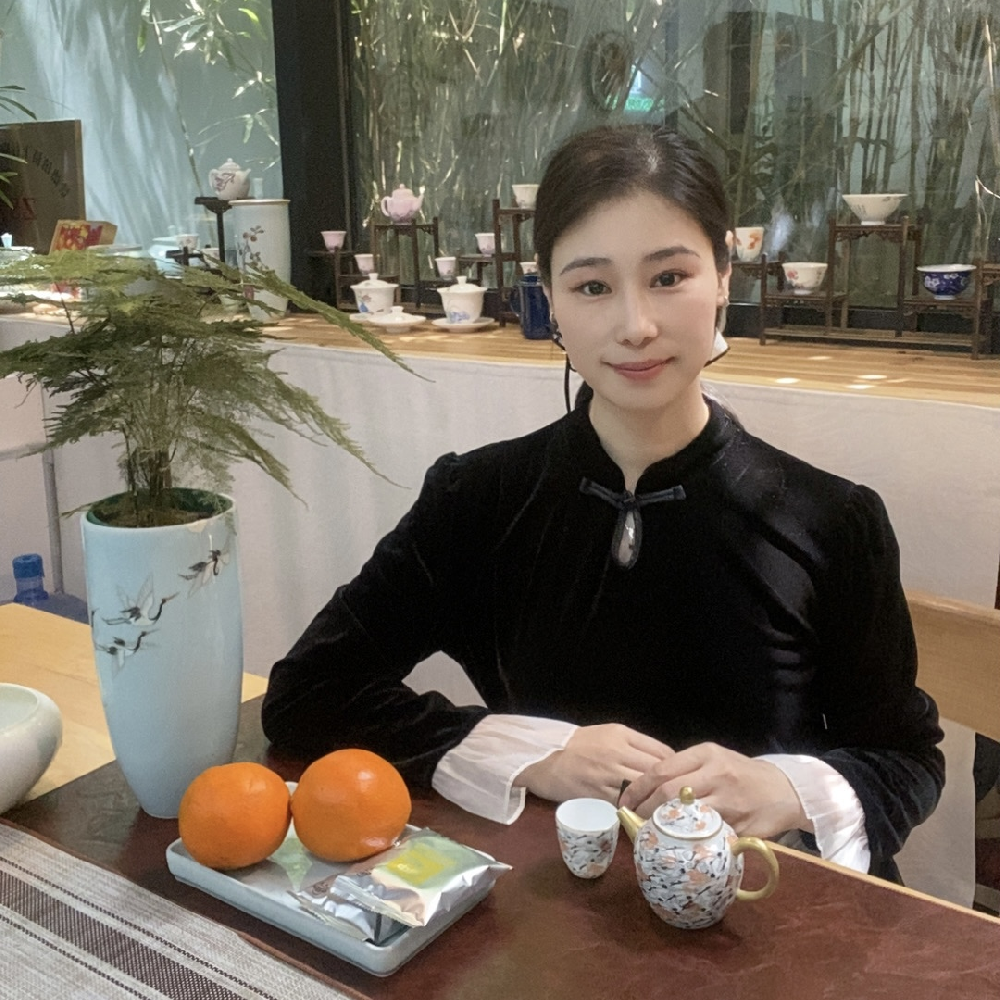 王运婕（国瓷红叶画院高级画师）